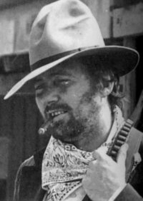 Donald 'Shorty' Shea - a ranch alkalmazott, aki túl sokat tudott