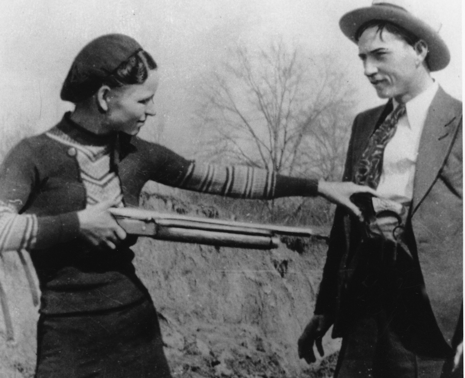 Bonnie és Clyde fegyverekkel - a bank rablok arzenálja