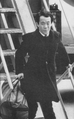 Issei Sagawa Tokióba érkezésekor 1984-ben, miután Franciaország átadta Japánnak